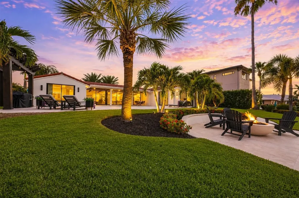 465 E Royal Flamingo Drive Sarasota FL 34236