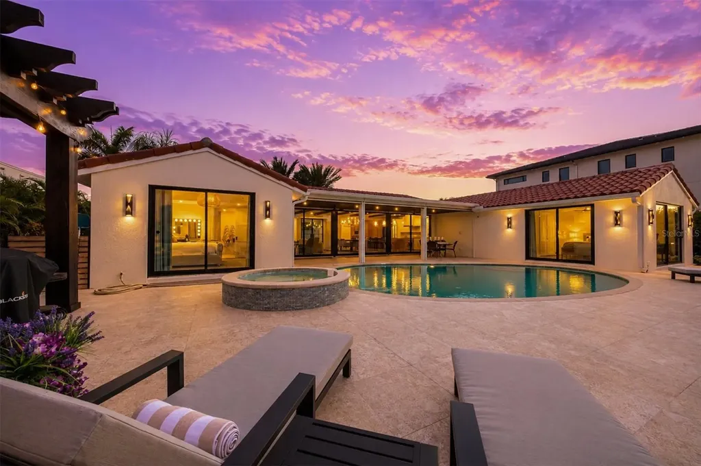 465 E Royal Flamingo Drive Sarasota FL 34236