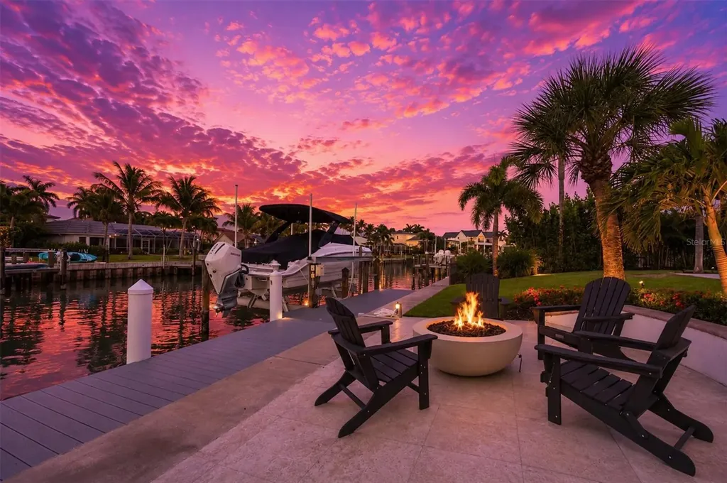 465 E Royal Flamingo Drive Sarasota FL 34236