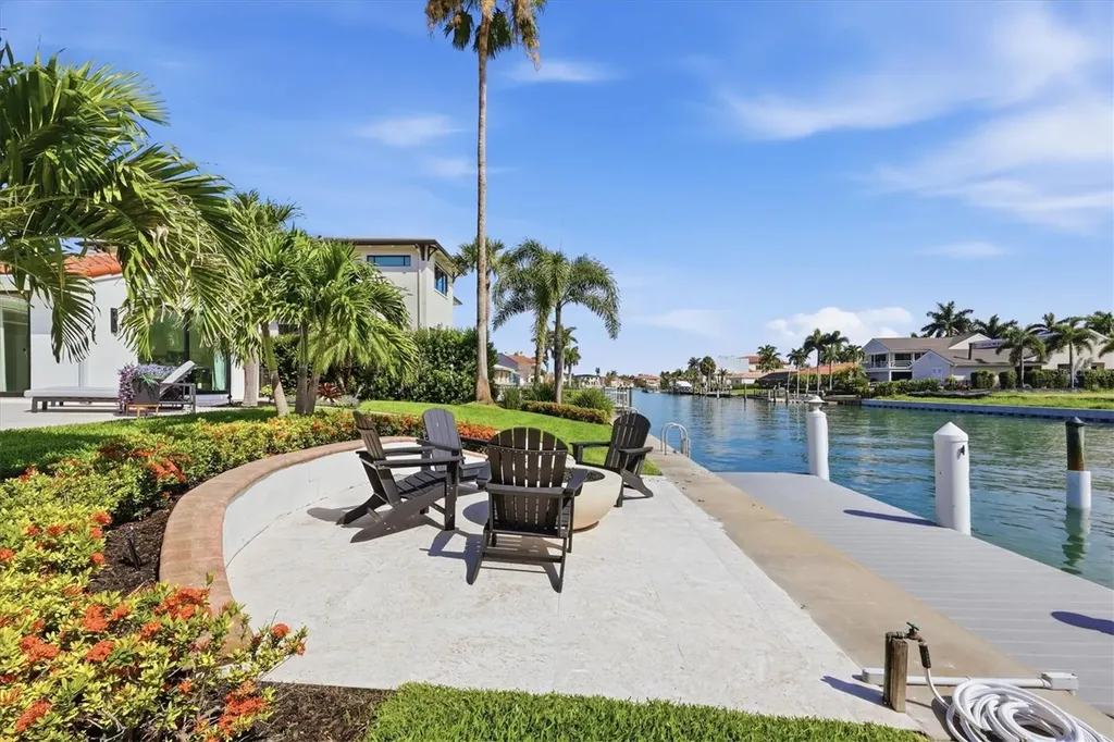 465 E Royal Flamingo Drive Sarasota FL 34236