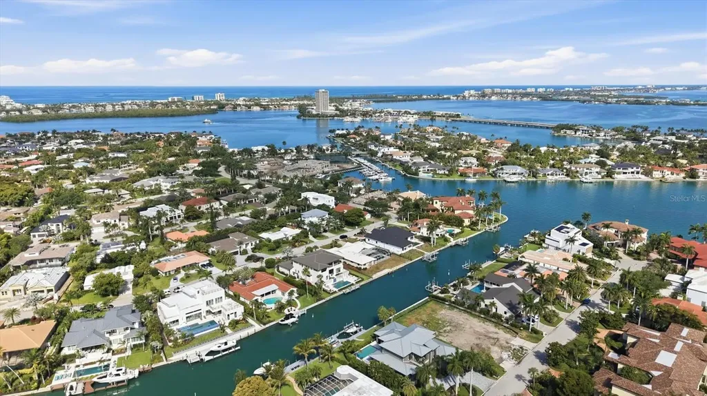 465 E Royal Flamingo Drive Sarasota FL 34236