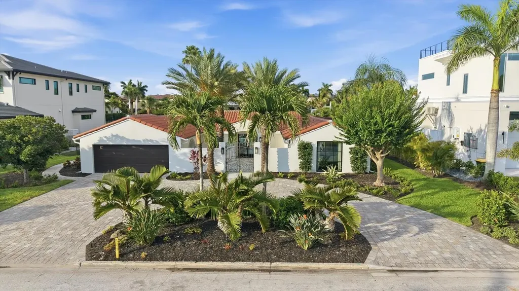 465 E Royal Flamingo Drive Sarasota FL 34236