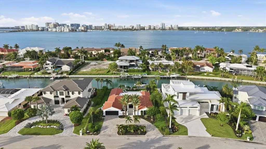 465 E Royal Flamingo Drive Sarasota FL 34236