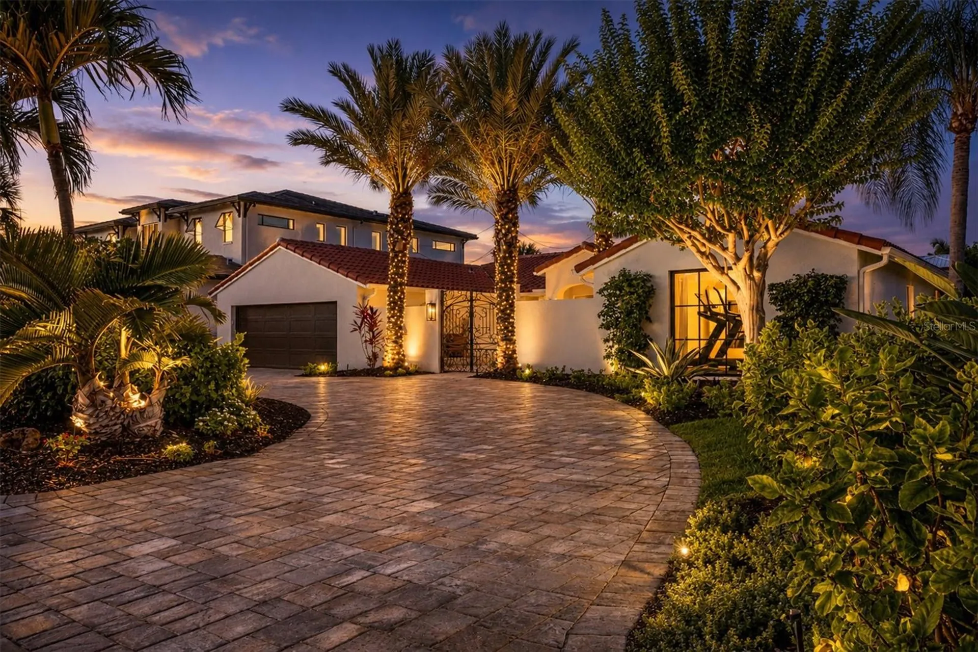 465 E Royal Flamingo Drive Sarasota FL 34236