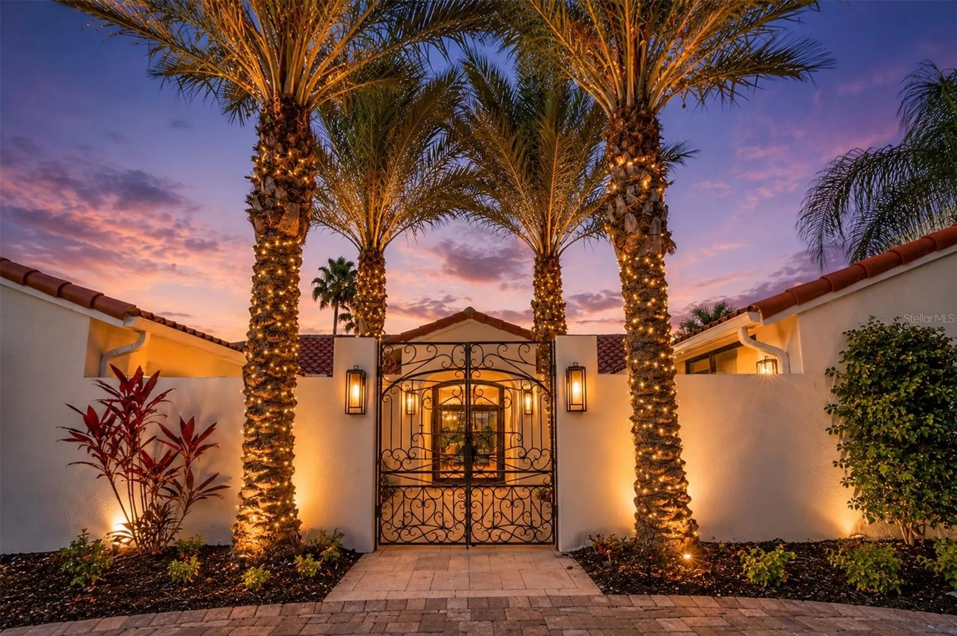 465 E Royal Flamingo Drive Sarasota FL 34236