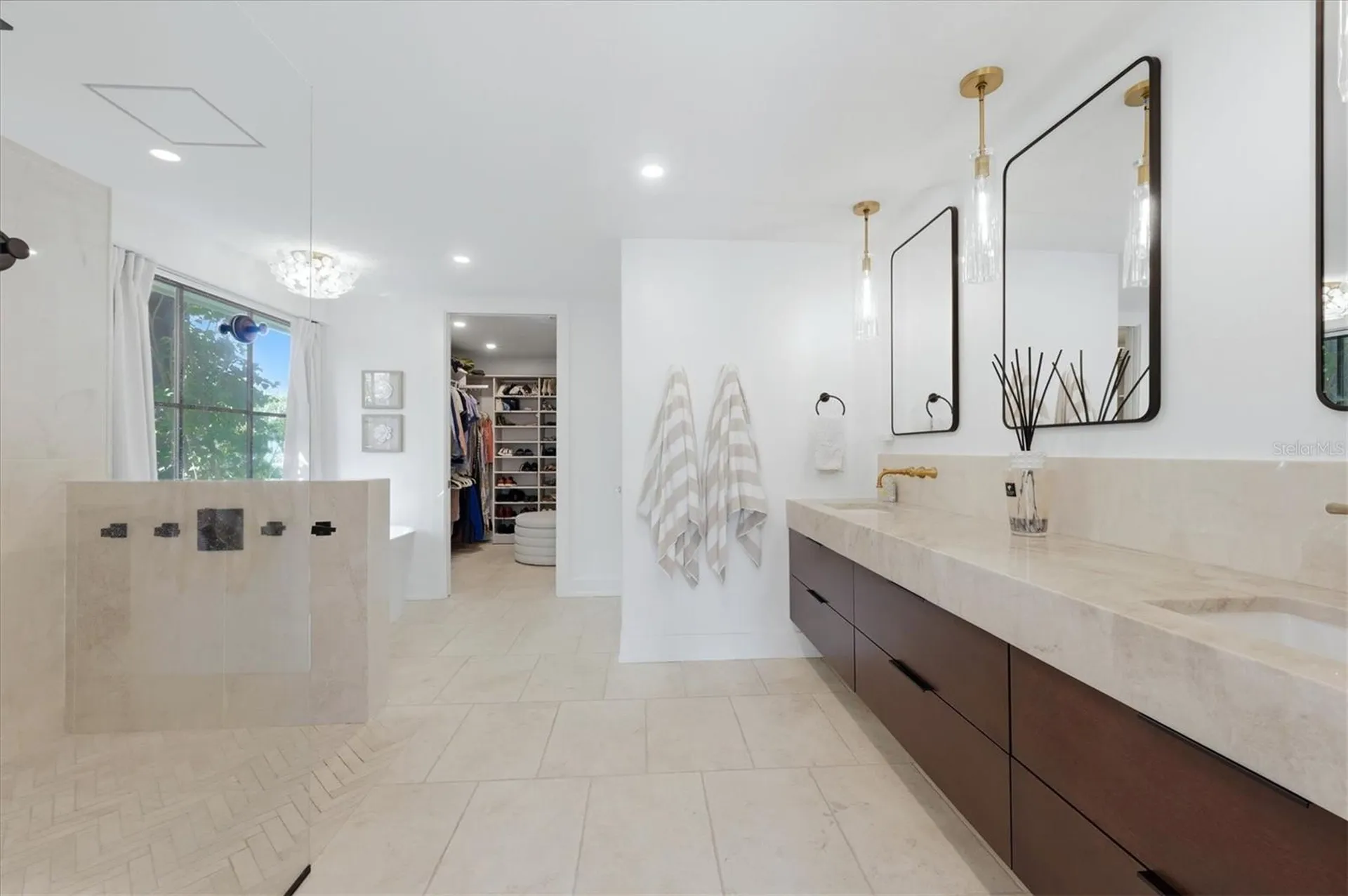 465 E Royal Flamingo Drive Sarasota FL 34236