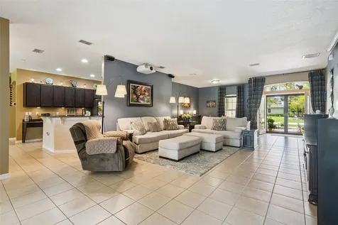3524 Shorewood Drive Kissimmee FL 34746