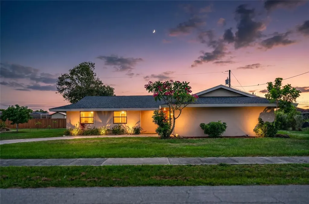 337 Colgan Avenue SE Port Charlotte FL 33952