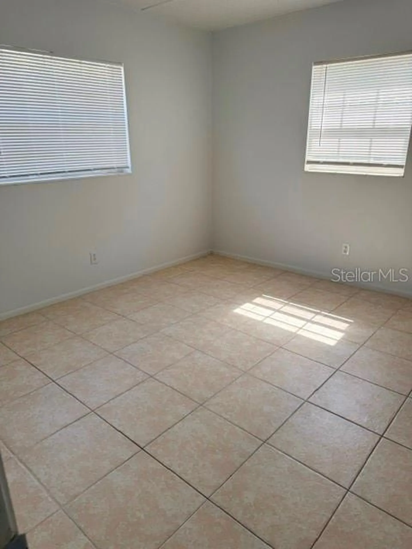 1100 E Caroline Street Tavares FL 32778