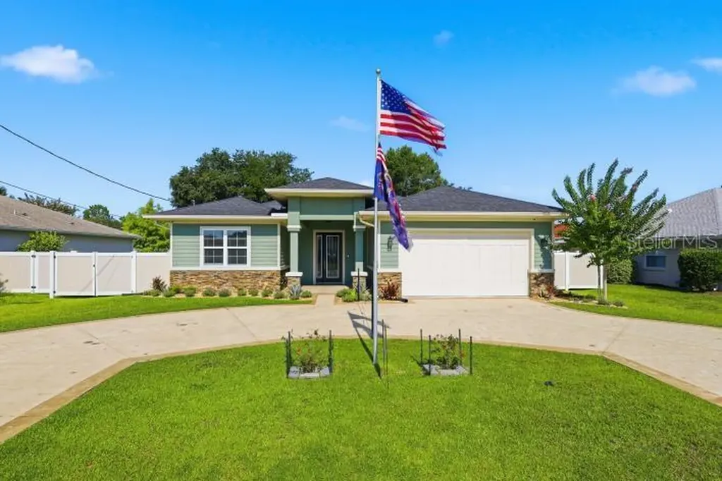 45 Laramie Drive Palm Coast FL 32137