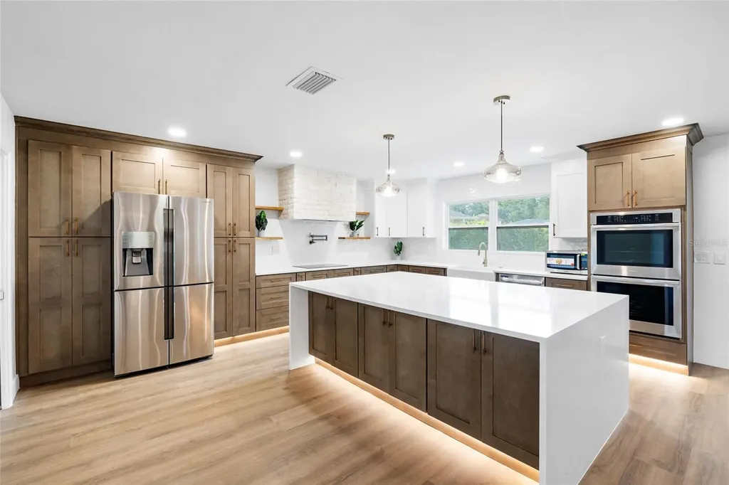 13325 Golf Crest Circle Tampa FL 33618