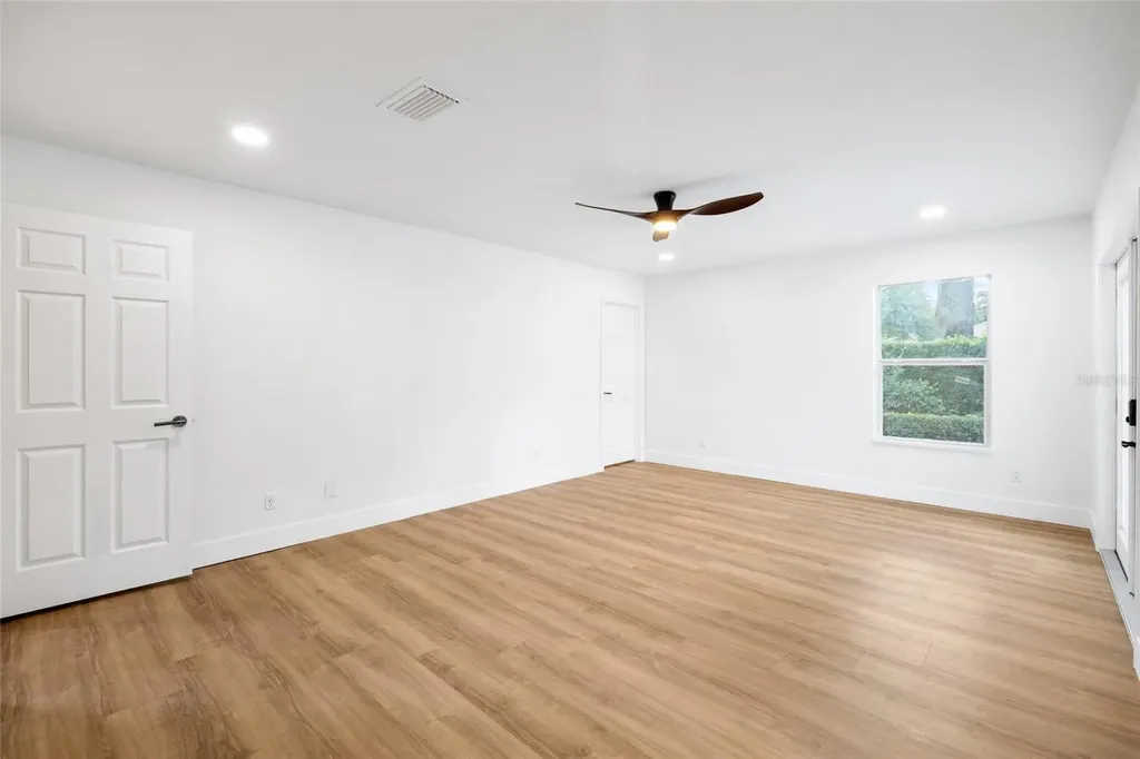 13325 Golf Crest Circle Tampa FL 33618