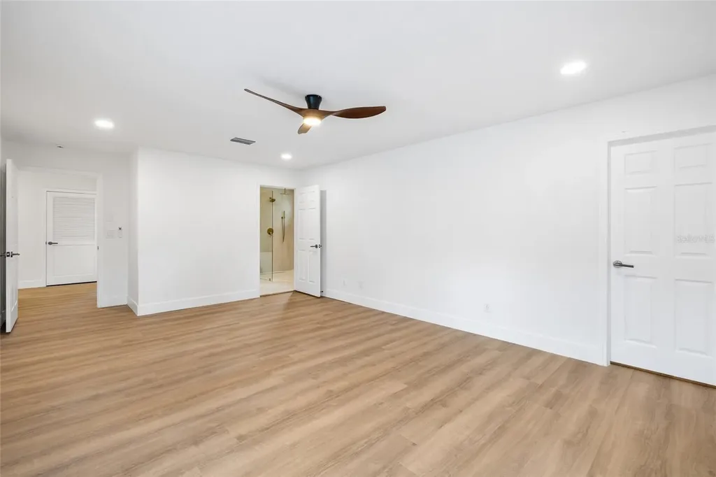 13325 Golf Crest Circle Tampa FL 33618