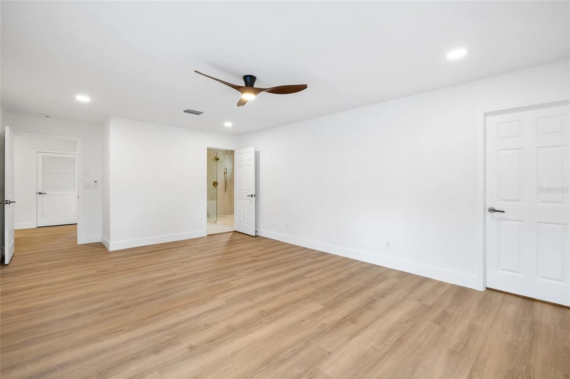 13325 Golf Crest Circle Tampa FL 33618