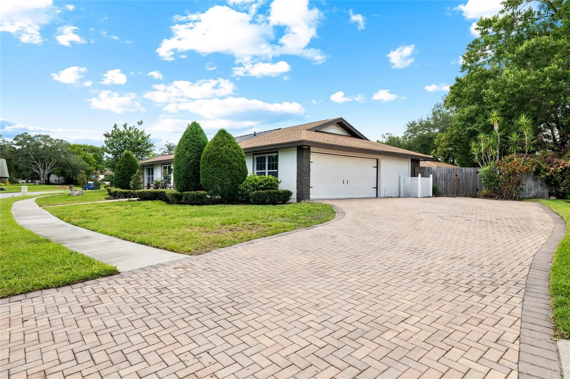 13325 Golf Crest Circle Tampa FL 33618
