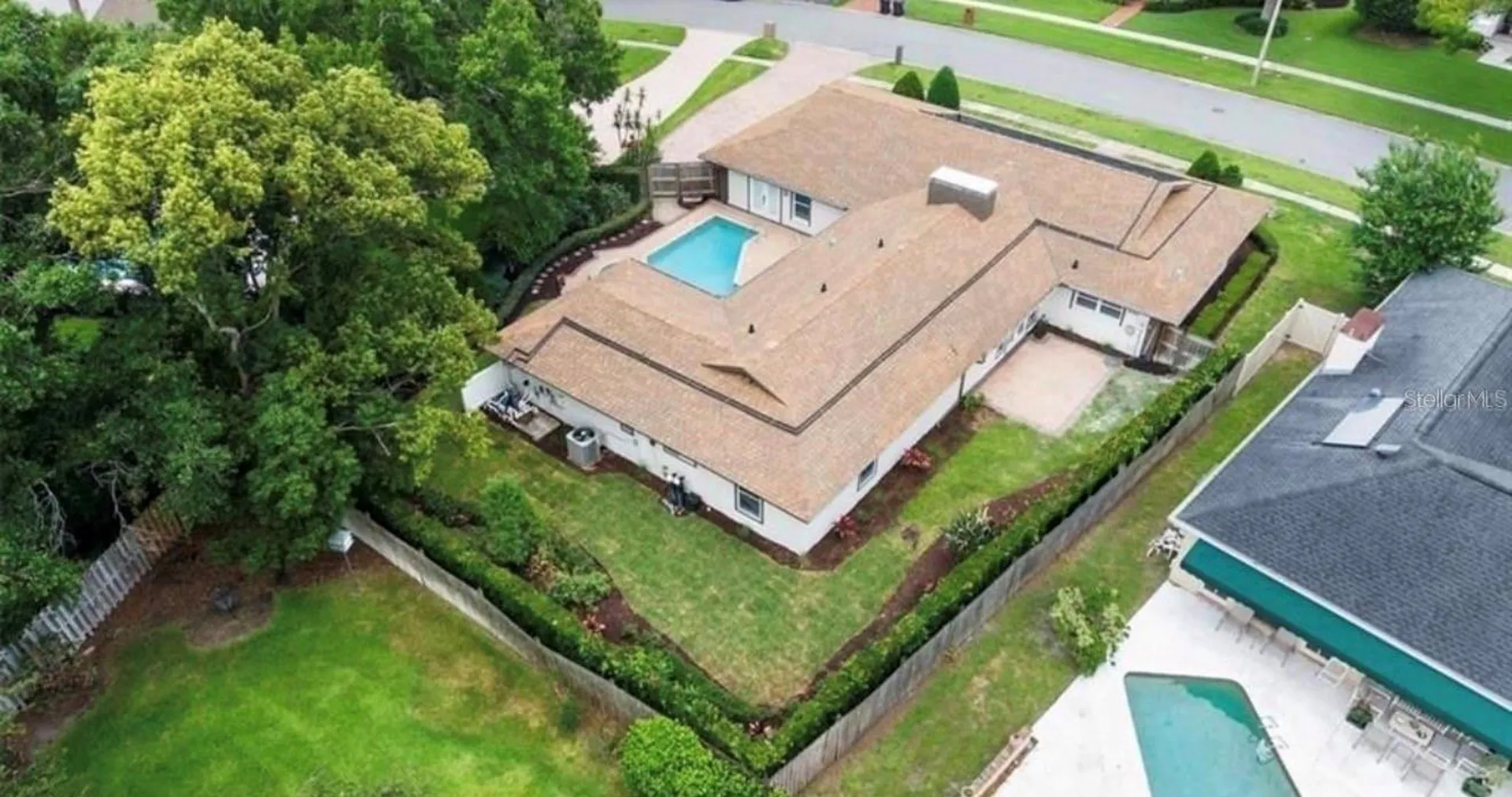 13325 Golf Crest Circle Tampa FL 33618