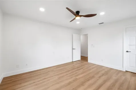 13325 Golf Crest Circle Tampa FL 33618