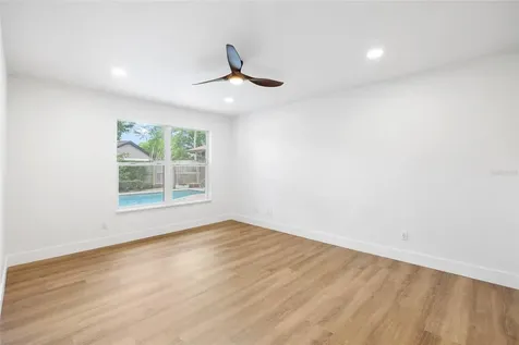 13325 Golf Crest Circle Tampa FL 33618