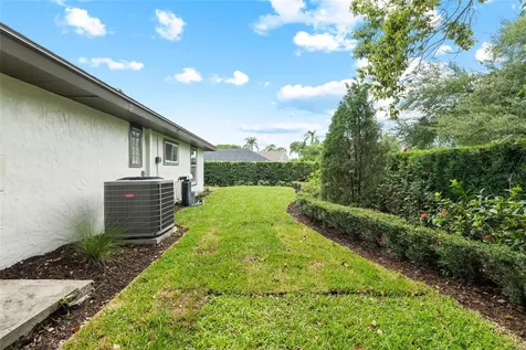 13325 Golf Crest Circle Tampa FL 33618