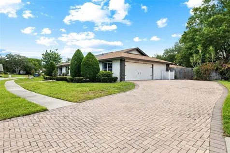 13325 Golf Crest Circle Tampa FL 33618
