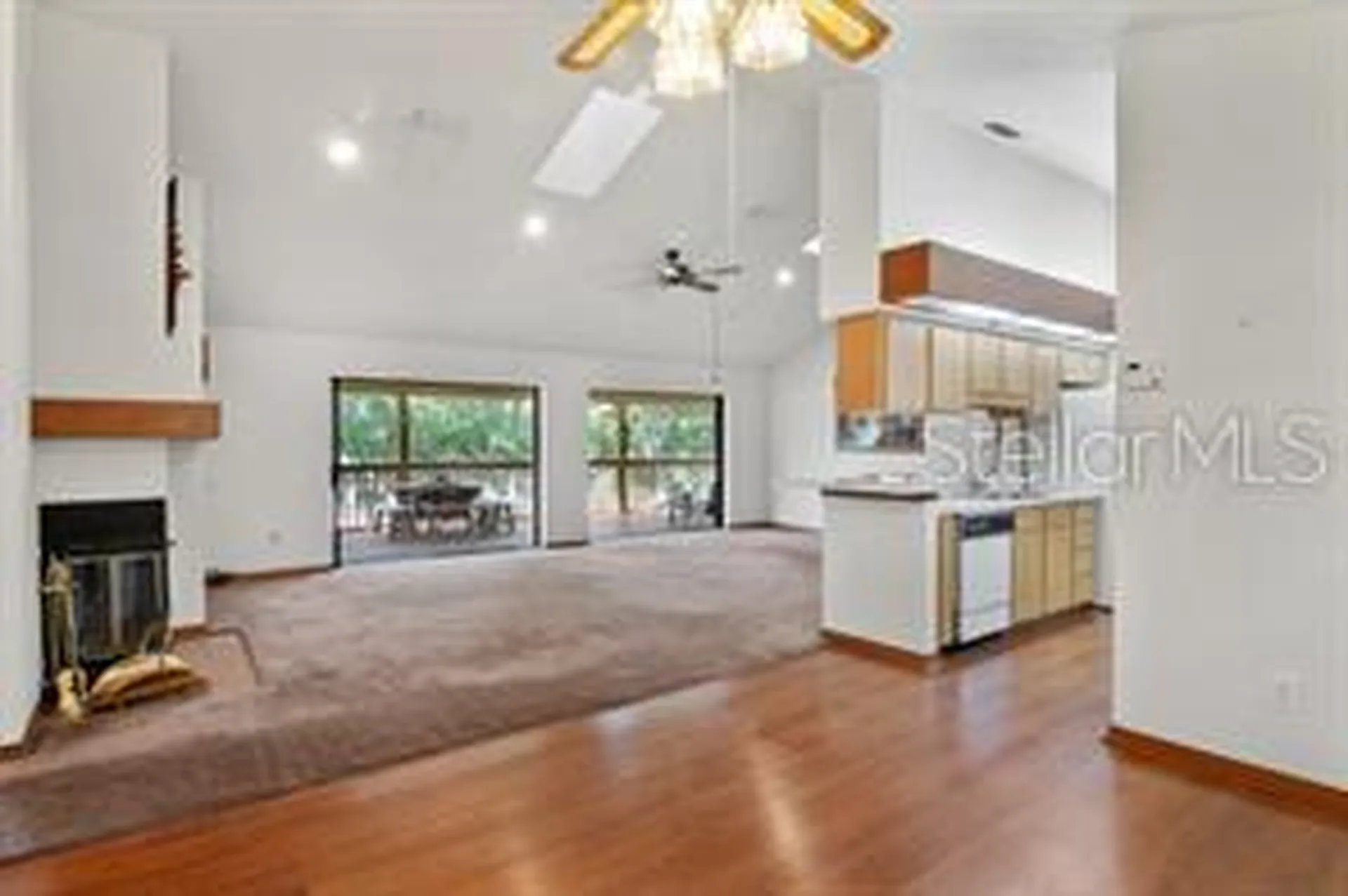 303 Riley Lake Drive Hawthorne FL 32640