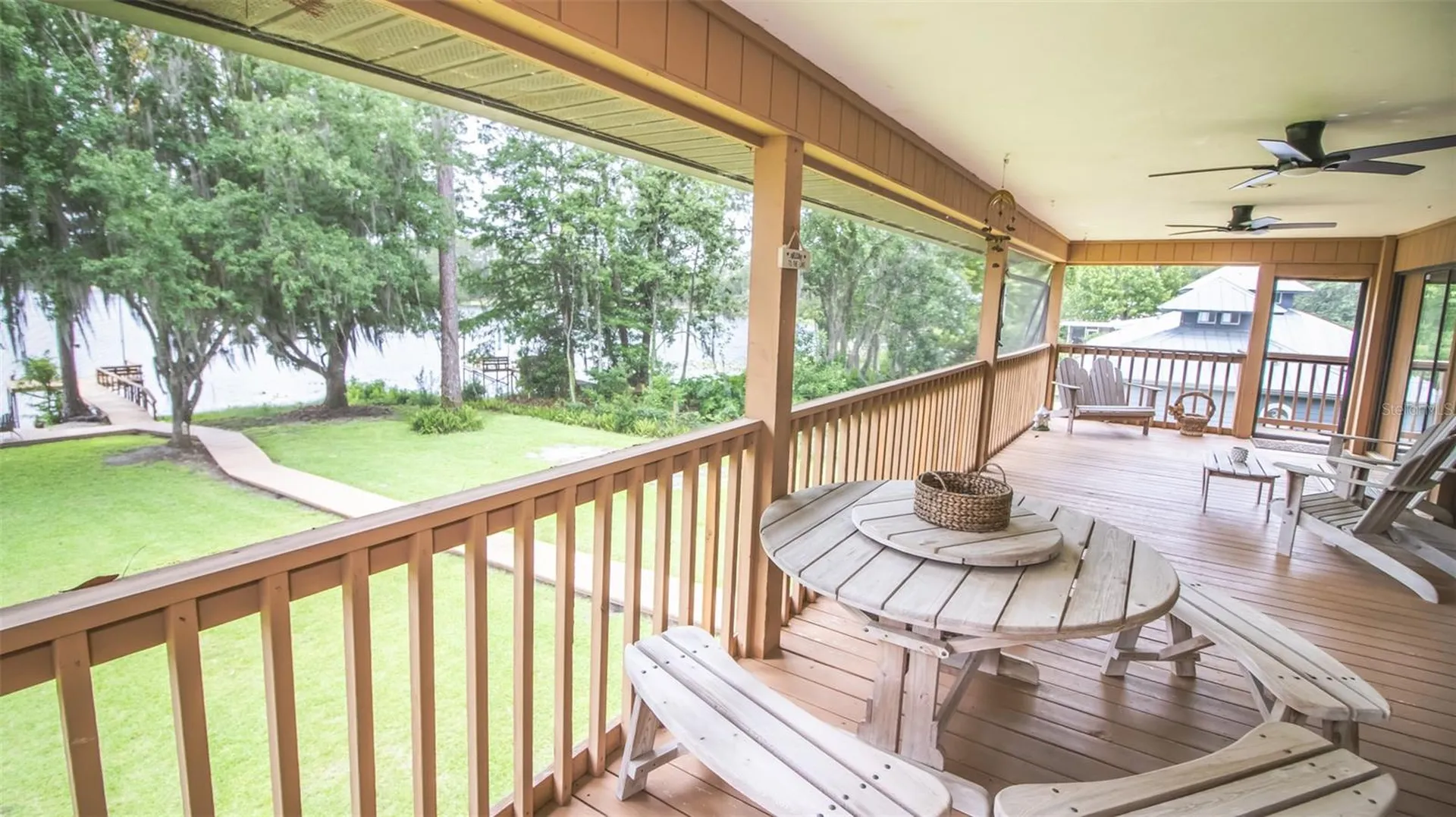 303 Riley Lake Drive Hawthorne FL 32640