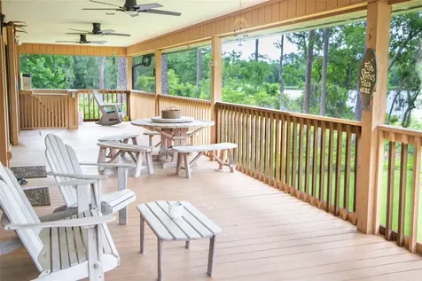 303 Riley Lake Drive Hawthorne FL 32640