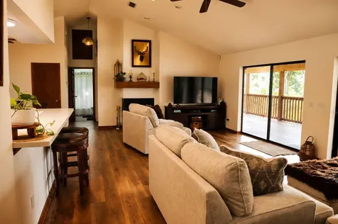 303 Riley Lake Drive Hawthorne FL 32640