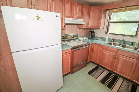303 Riley Lake Drive Hawthorne FL 32640