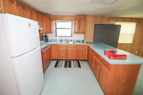 303 Riley Lake Drive Hawthorne FL 32640