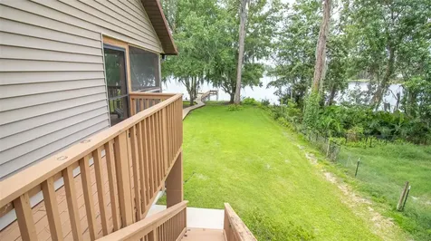 303 Riley Lake Drive Hawthorne FL 32640