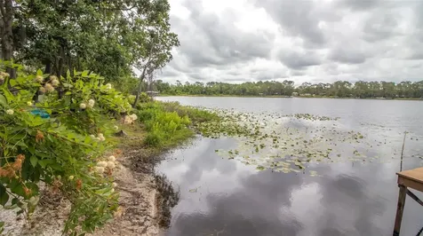 303 Riley Lake Drive Hawthorne FL 32640