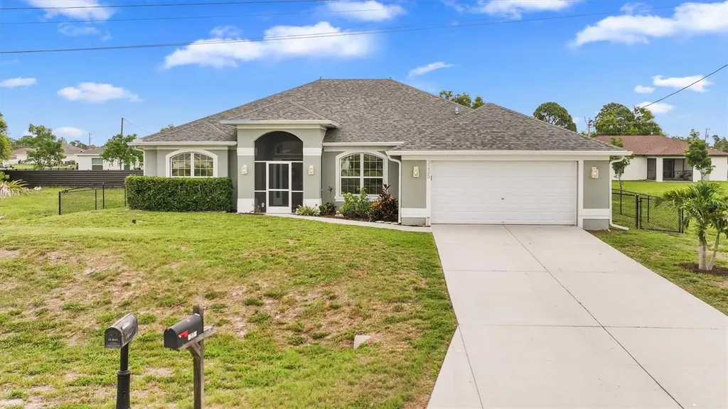 3225 NW 2nd Place Cape Coral FL 33993