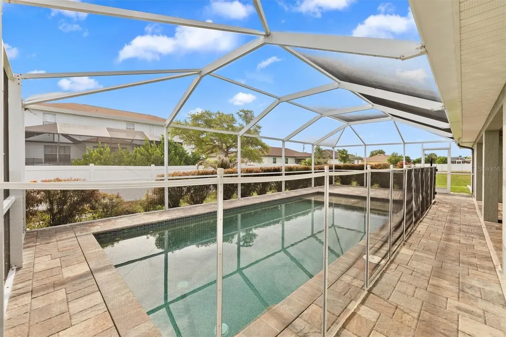 3225 NW 2nd Place Cape Coral FL 33993