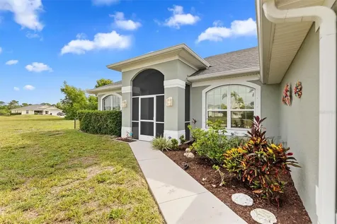 3225 NW 2nd Place Cape Coral FL 33993