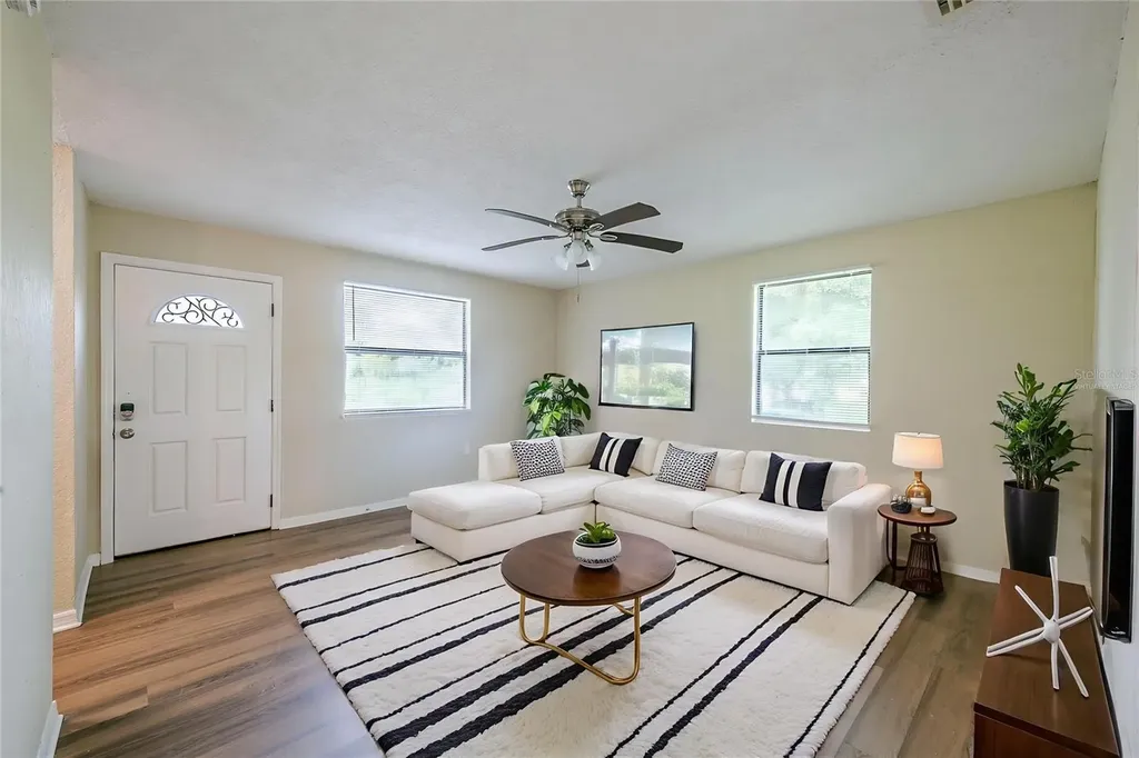 523 Carver Boulevard Orlando FL 32810