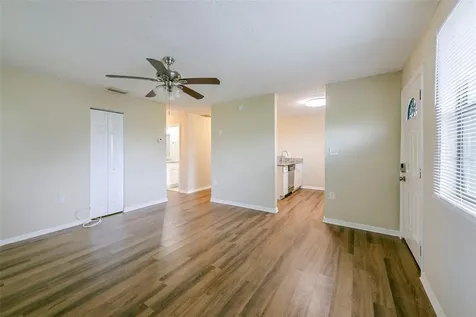 523 Carver Boulevard Orlando FL 32810