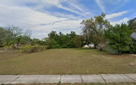 321 W Pierce Street Lake Alfred FL 33850
