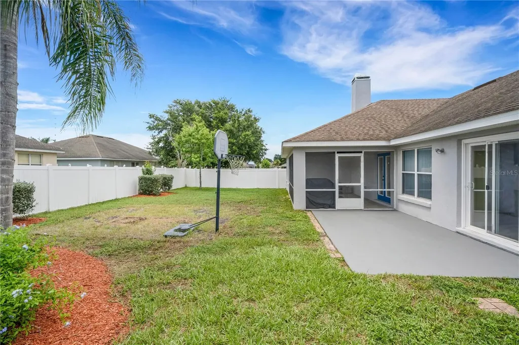 8722 Fort Socrum Village Place Lakeland FL 33810