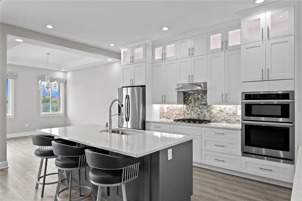 11 Franklin Court S St Petersburg FL 33711