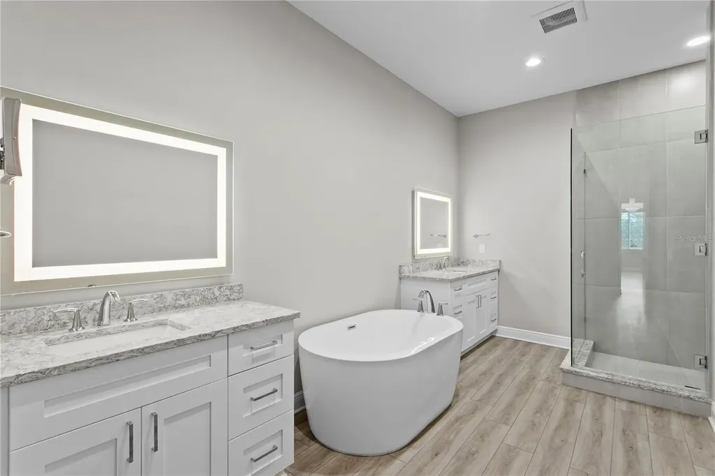11 Franklin Court S St Petersburg FL 33711