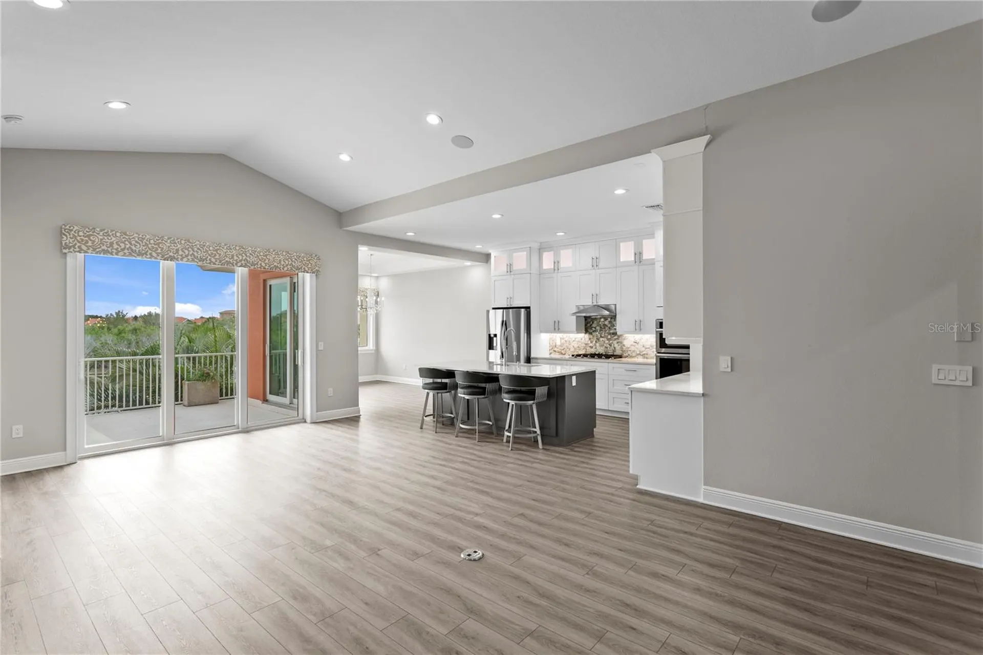 11 Franklin Court S St Petersburg FL 33711