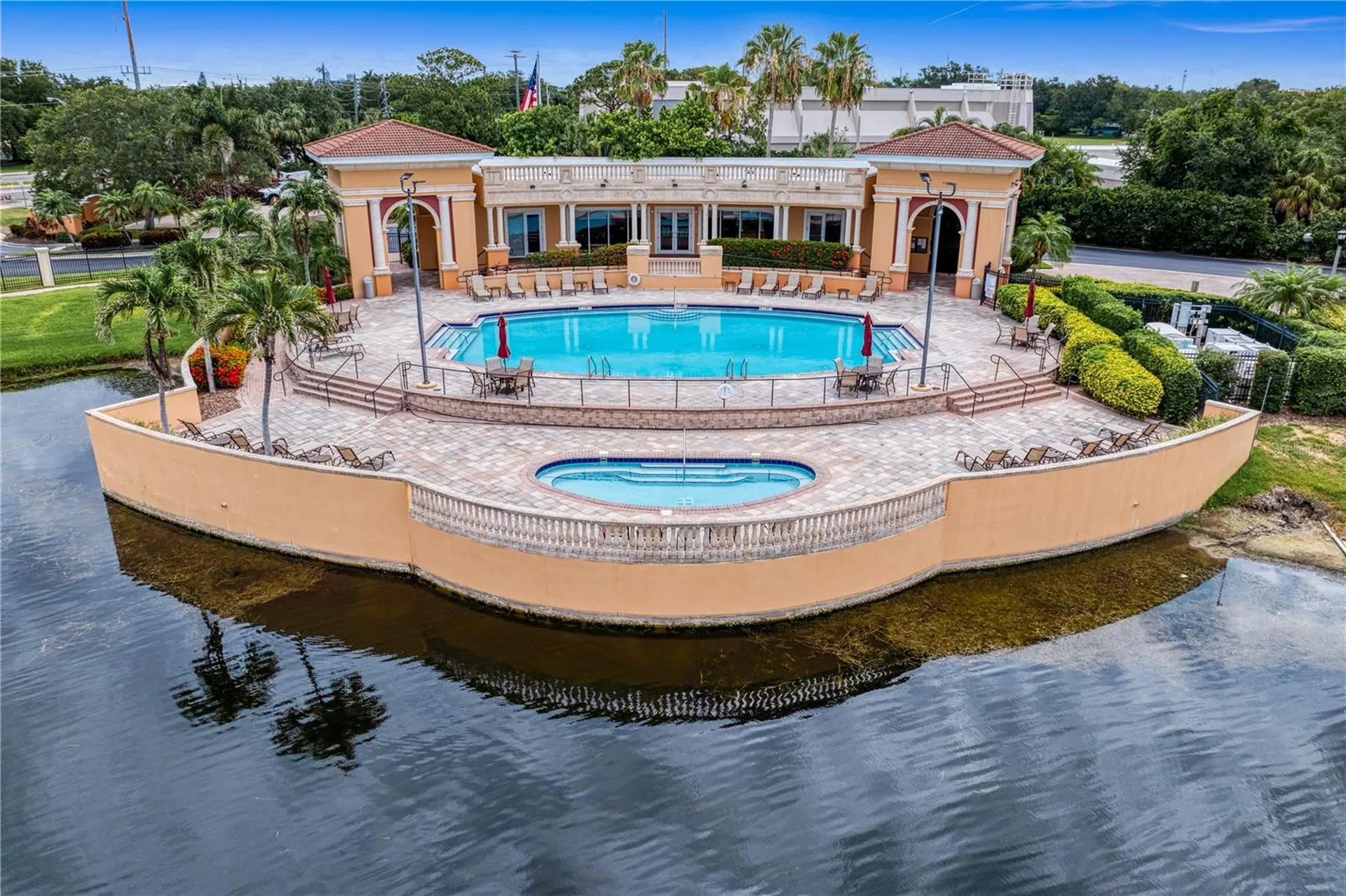 11 Franklin Court S St Petersburg FL 33711