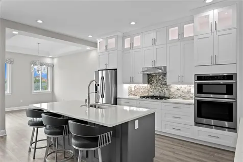 11 Franklin Court S St Petersburg FL 33711