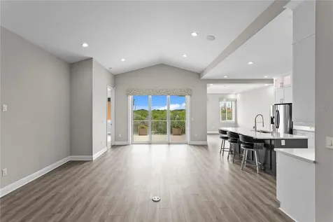 11 Franklin Court S St Petersburg FL 33711
