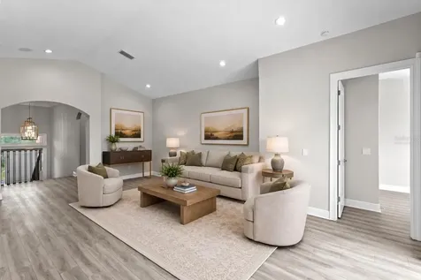 11 Franklin Court S St Petersburg FL 33711