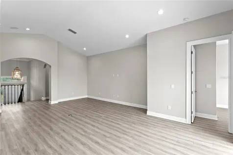 11 Franklin Court S St Petersburg FL 33711