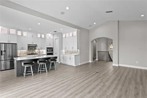 11 Franklin Court S St Petersburg FL 33711
