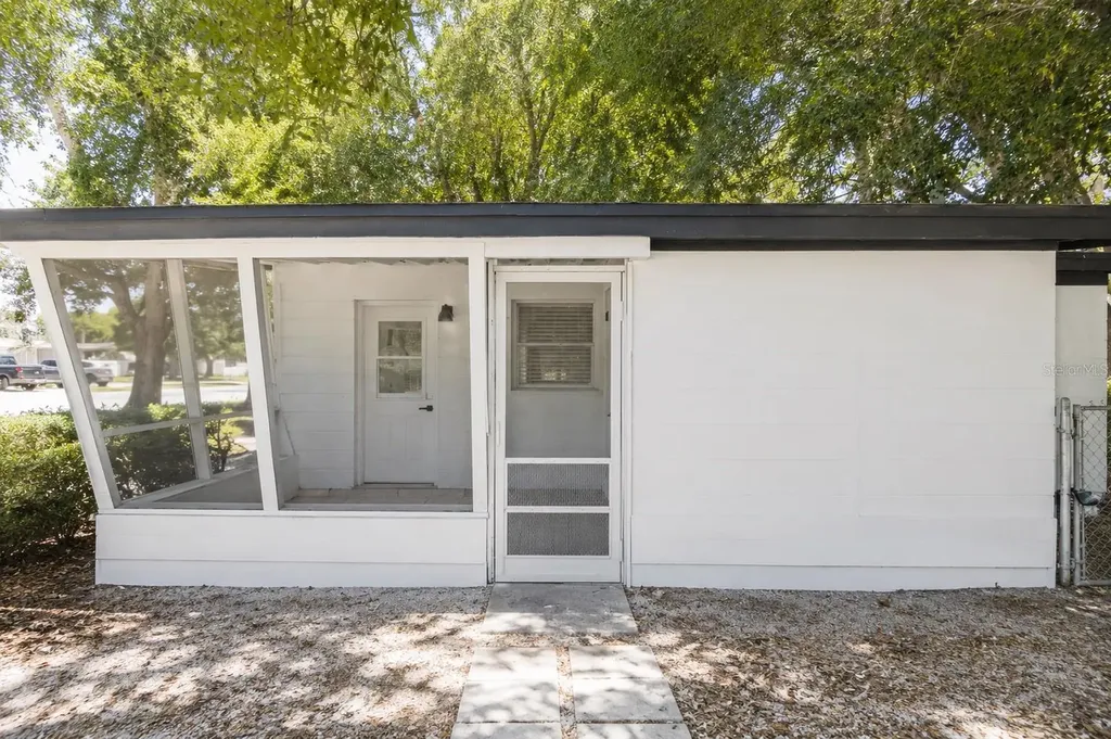 9001 82nd Street Seminole FL 33777