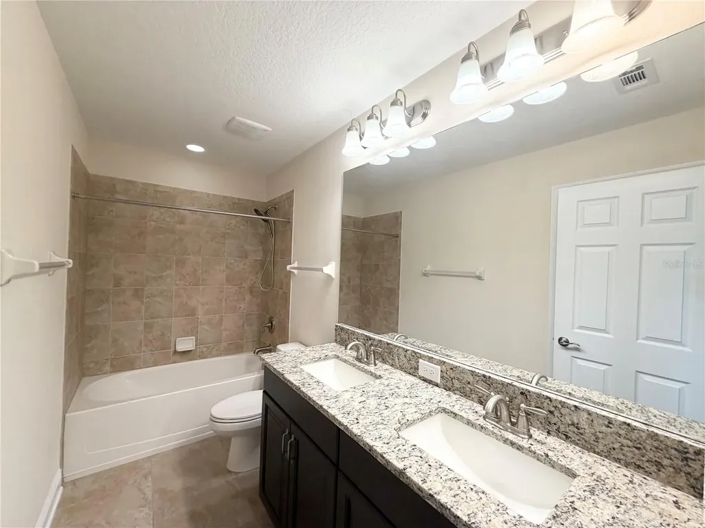 19522 Whispering Brook Drive Tampa FL 33647